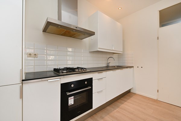 Medium property photo - Claes de Vrieselaan 81A01, 3021 JD Rotterdam